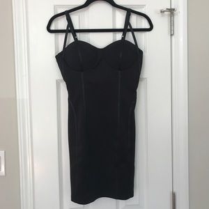 Sexy bodycon dress with build in bra Forever21